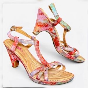 BORN CROWN “VINTAGE” Line Sandals SZ 9 Metallic Gold Red Orange Turquoise Pink